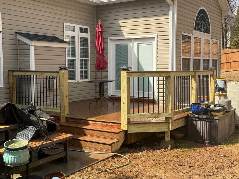 Gallery photos for From Worn Boards to Stunning Trex Deck: Image #1