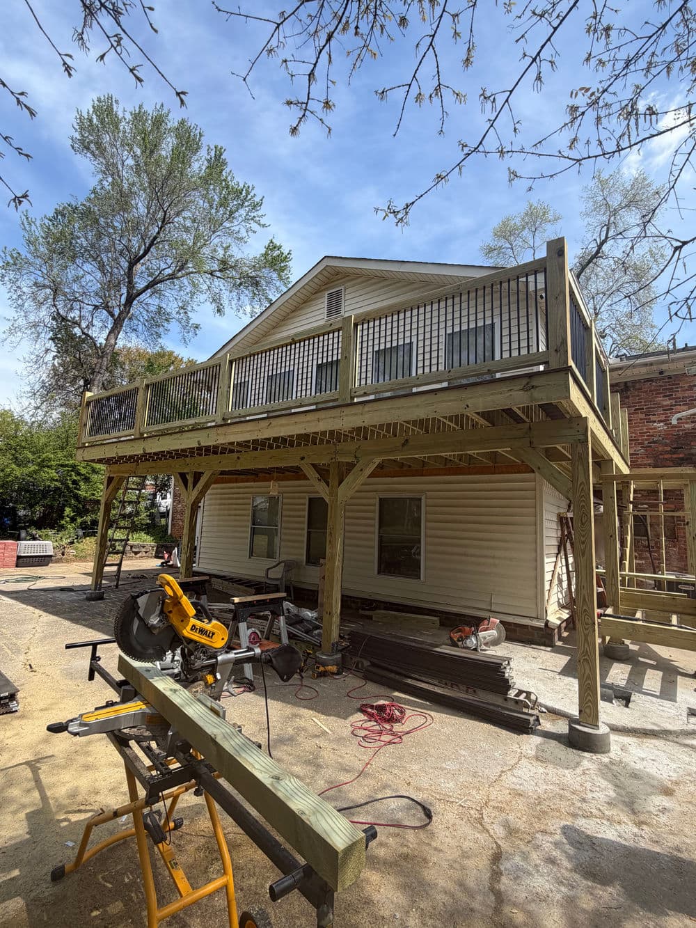 Gallery photos for Custom Trex Deck Rebuild with Aluminum Insulated Porch Cover: Image #4